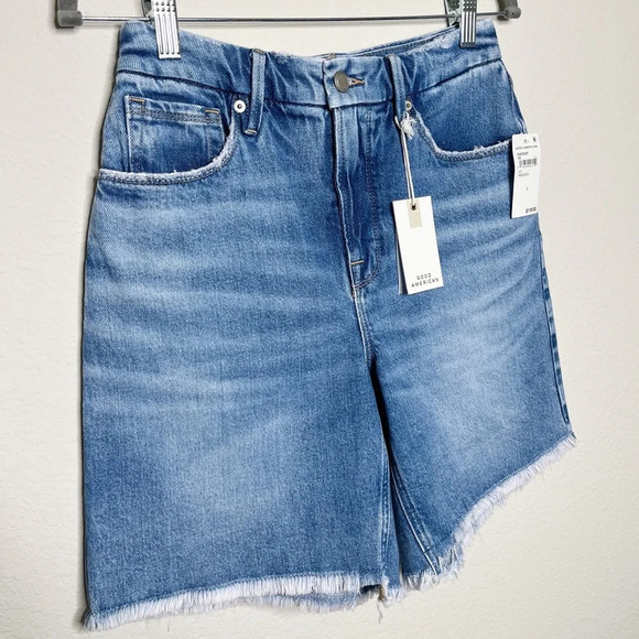 Good American Good Icon Short in Indigo073 - Picture 7 of 16